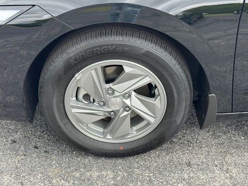 New 2026 Hyundai Elantra SE w/ Cargo Package FWD image 21