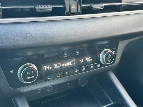 Used 2022 Mitsubishi Outlander SEL image 18