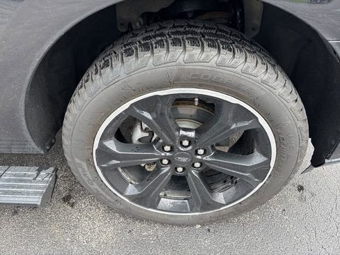 Used 2022 Ford Expedition Limited w/ Equipment Group 303A image 28