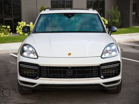 Used 2021 Porsche Cayenne Turbo AWD/4WD image 21
