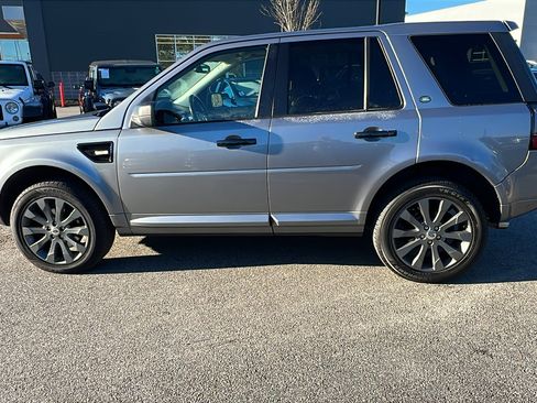 Used 2013 Land Rover LR2 image 11