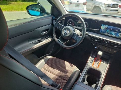 Used 2025 Nissan Kicks SR FWD image 22