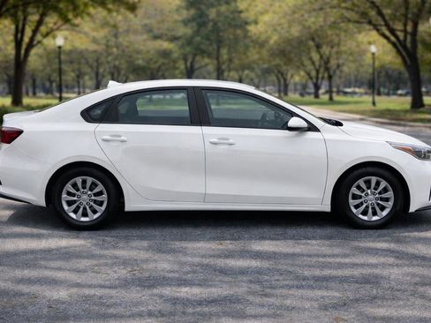 Used 2020 Kia Forte Sedan image 5