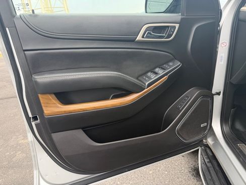 Used 2020 GMC Yukon XL Denali AWD/4WD image 11