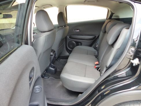 Used 2021 Honda HR-V LX image 32