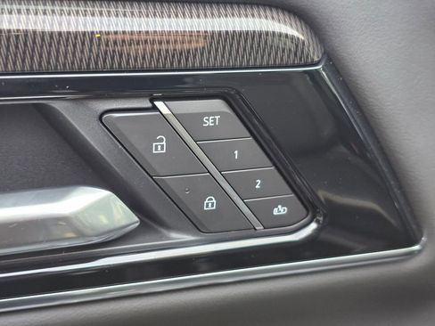 New 2026 GMC Yukon Elevation image 25