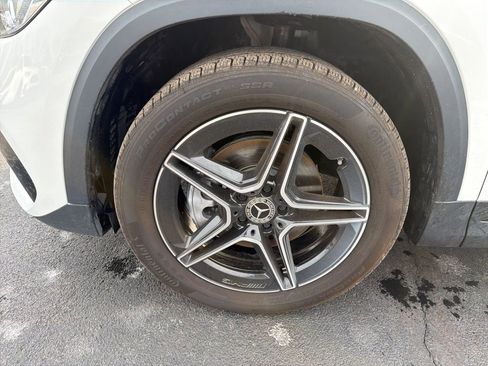 Used 2022 Mercedes-Benz GLA 250 4MATIC image 10