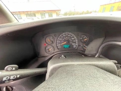 Used 2007 Chevrolet Express 3500 image 9