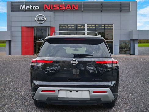 Certified 2024 Nissan Pathfinder Platinum image 4