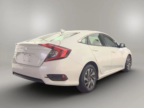 Used 2018 Honda Civic EX image 3