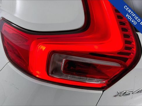 Used 2023 Volvo XC40 B4 Plus w/ Protection Package Premier image 40