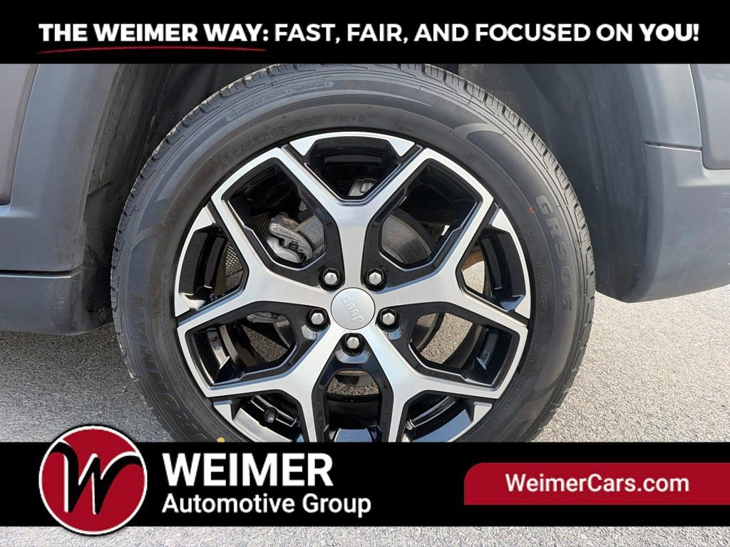 Used 2024 Jeep Compass Limited AWD/4WD image 8