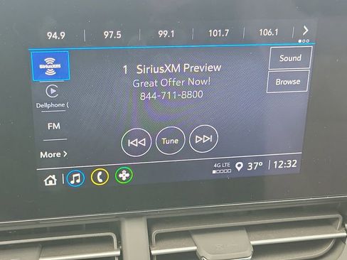 Used 2025 Chevrolet Trax RS image 16