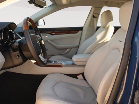 Used 2009 Cadillac CTS 3.6 AWD image 2