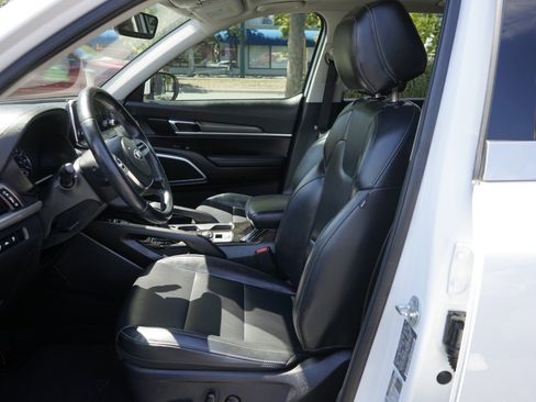 Used 2021 Kia Telluride S image 16