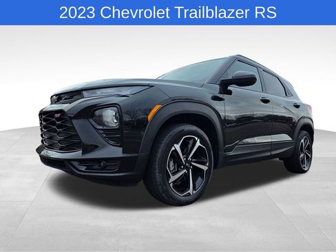 Used 2023 Chevrolet TrailBlazer RS w/ Convenience Package image 10