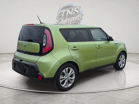 Used 2016 Kia Soul + FWD image 5