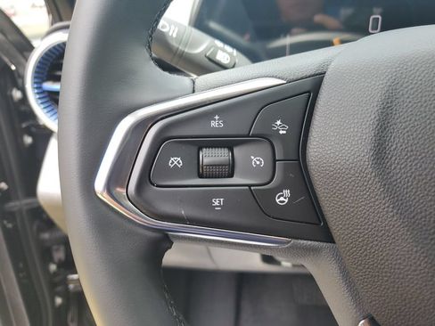 Used 2026 Chevrolet Trax LT w/ LT Convenience Package FWD image 29