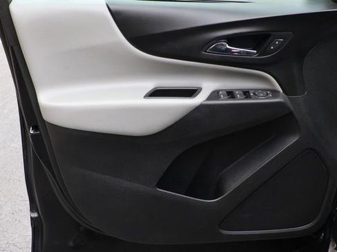 Used 2020 Chevrolet Equinox LT AWD/4WD image 13