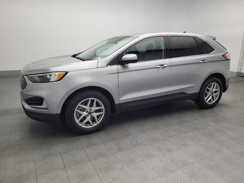 Used 2024 Ford Edge SEL image 2