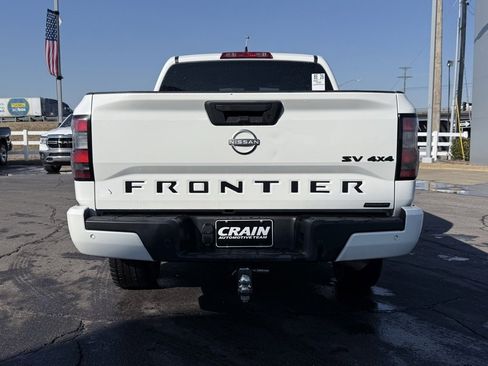 Used 2023 Nissan Frontier SV w/ Midnight Edition Package image 6