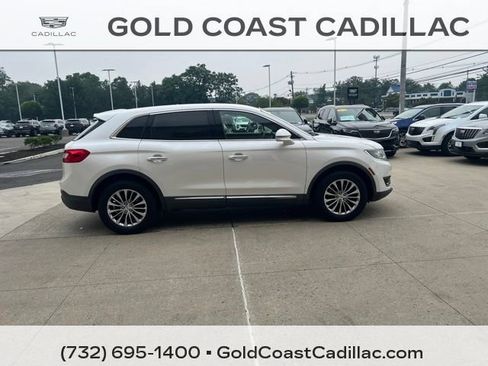 Used 2018 Lincoln MKX Select w/ Select Plus Package AWD/4WD image 4