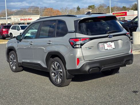 Used 2025 Subaru Forester Touring w/ Touring Package image 13