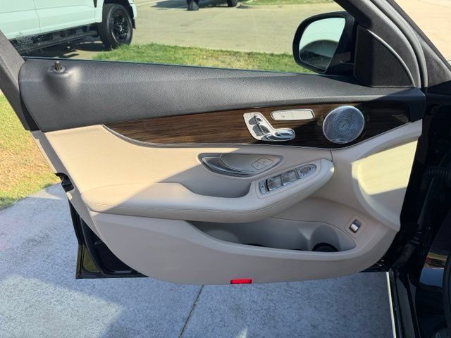 Used 2021 Mercedes-Benz C 300 Sedan image 9