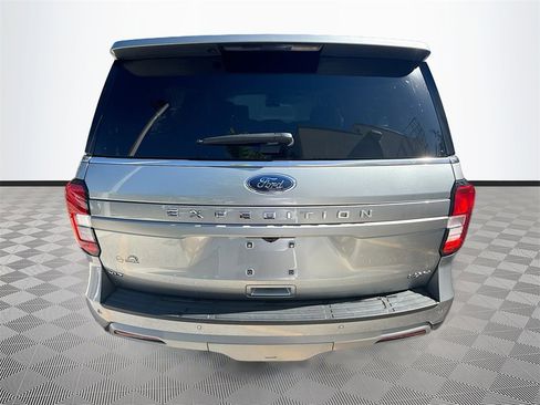 Used 2024 Ford Expedition Max XLT image 7