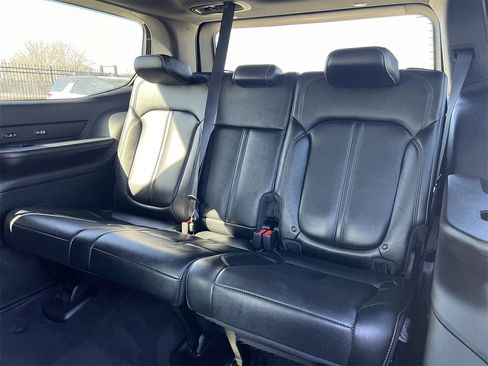 Used 2023 Jeep Wagoneer Series II image 13