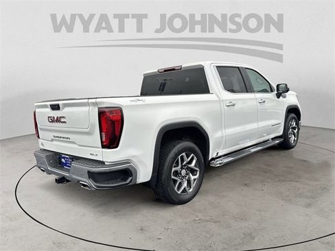 Used 2023 GMC Sierra 1500 SLT w/ SLT Convenience Package image 5