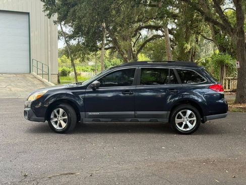 Used 2013 Subaru Outback 2.5i Limited w/ Moonroof Pkg AWD/4WD image 7