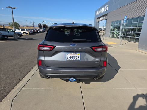 Used 2023 Ford Escape ST-Line Select w/ Tech Pack #2 image 4