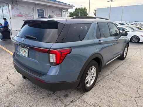 Used 2025 Ford Explorer Active RWD image 4