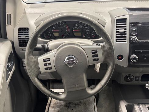 Used 2018 Nissan Frontier SV image 27