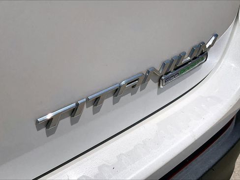 Used 2015 Ford Edge Titanium w/ Equipment Group 302A FWD image 10