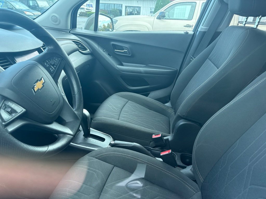 Used 2020 Chevrolet Trax LT AWD/4WD image 29