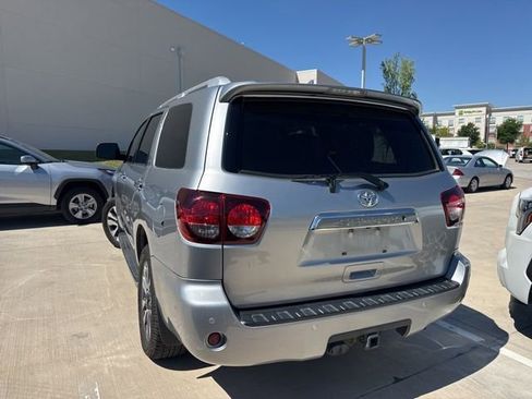 Used 2018 Toyota Sequoia Limited w/ Safety & Convenience Package image 4