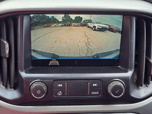 Used 2022 Chevrolet Colorado LT w/ Fleet Safety Package RWD image 17