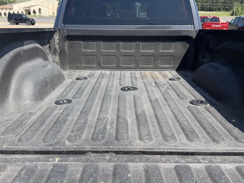 Used 2024 RAM 2500 Big Horn w/ Sport Appearance Package AWD/4WD image 15