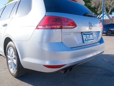 Used 2016 Volkswagen Golf SE FWD image 39