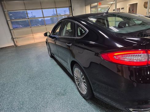 Used 2016 Ford Fusion Titanium AWD/4WD image 10