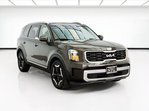 Used 2024 Kia Telluride S w/ S Sunroof Package FWD image 3