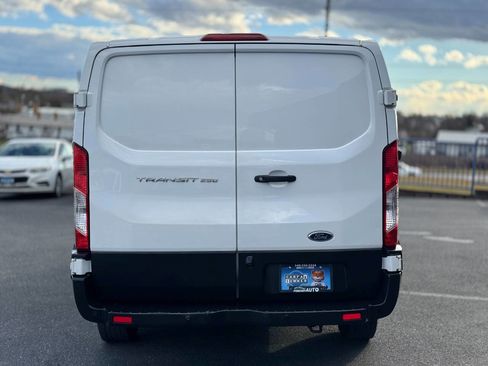 Used 2019 Ford Transit 250 130 Low Roof image 37