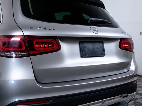 Used 2022 Mercedes-Benz GLC 300 4MATIC image 9
