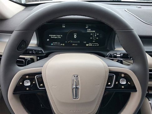 Certified 2023 Lincoln Aviator AWD w/ Premium Package image 21