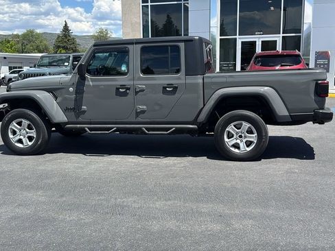 Used 2021 Jeep Gladiator Sport AWD/4WD image 8