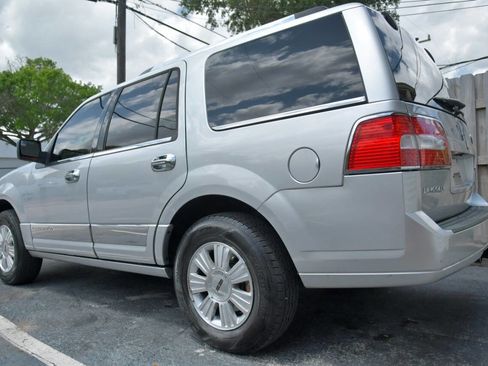 Used 2014 Lincoln Navigator 2WD image 8