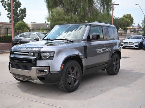 Used 2021 Land Rover Defender 90 X image 1