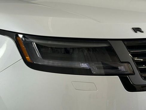 New 2025 Land Rover Range Rover SV image 15